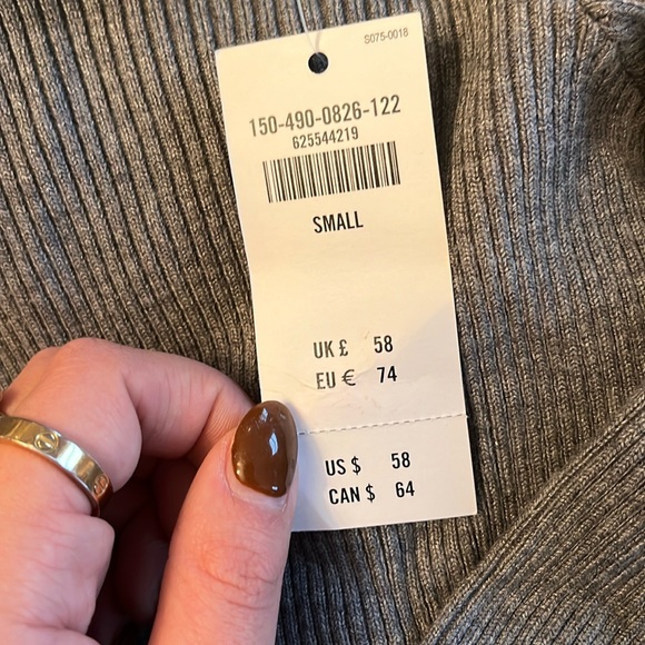 NWT Abercrombie & Fitch gray off the shoulder sweater - Picture 5 of 5